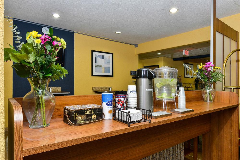 Microtel Inn & Suites By Wyndham New Braunfels I-35 Exterior foto