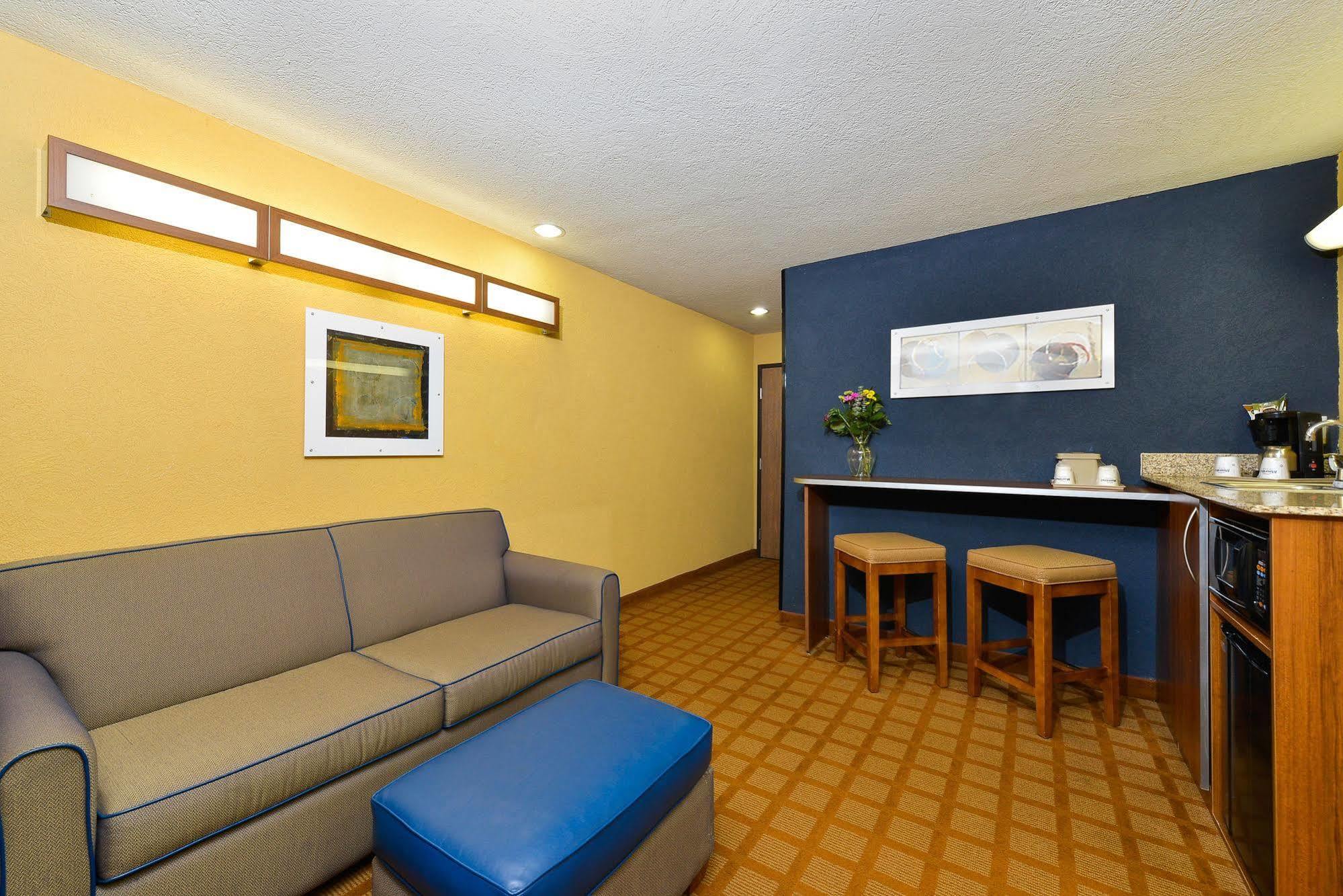 Microtel Inn & Suites By Wyndham New Braunfels I-35 Exterior foto